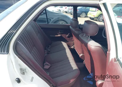 1989 Toyota Corolla Dlx from USA, damaged, VIN 1NXAE92E9KZ044153